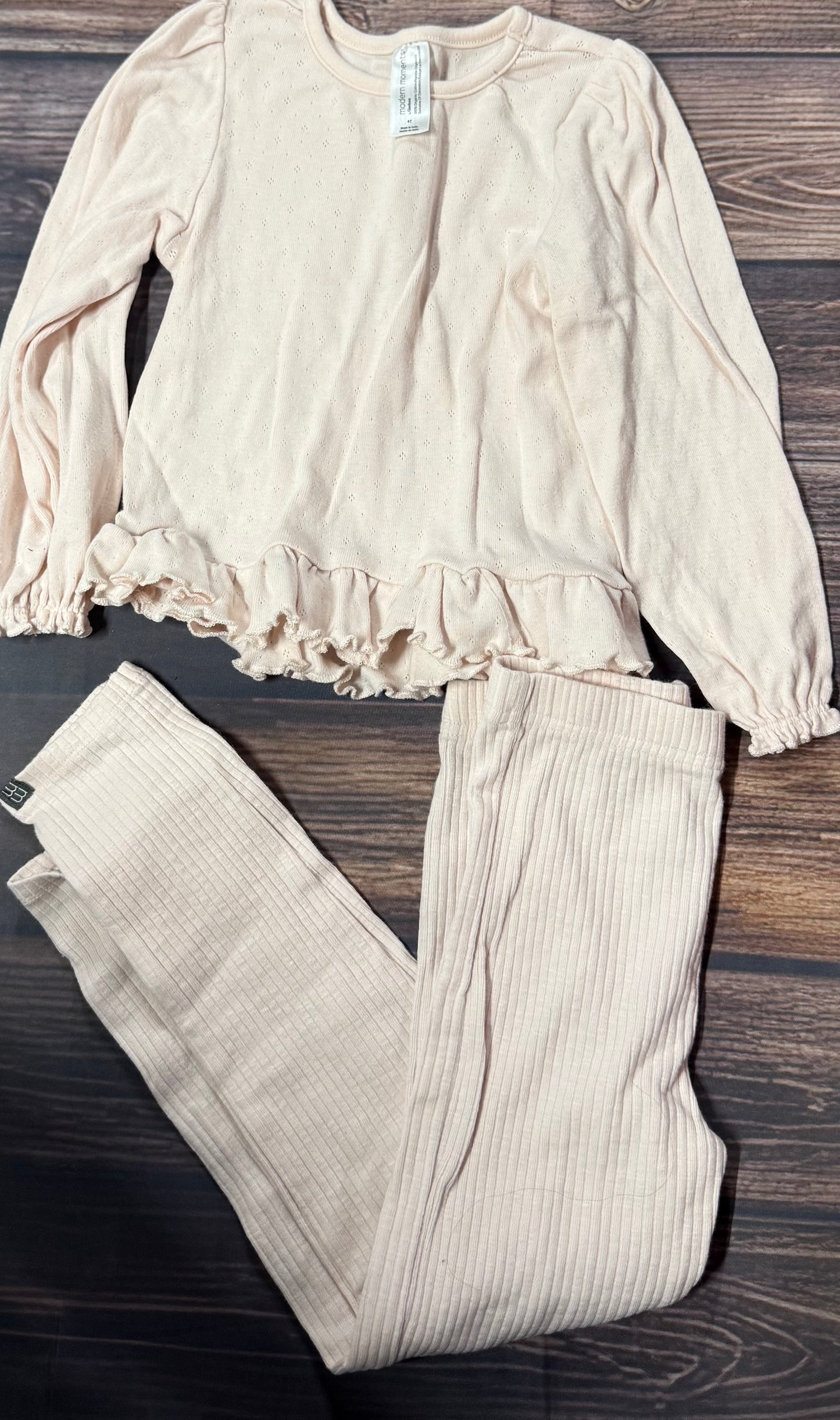 Modern Moments 4T top/5T bottoms