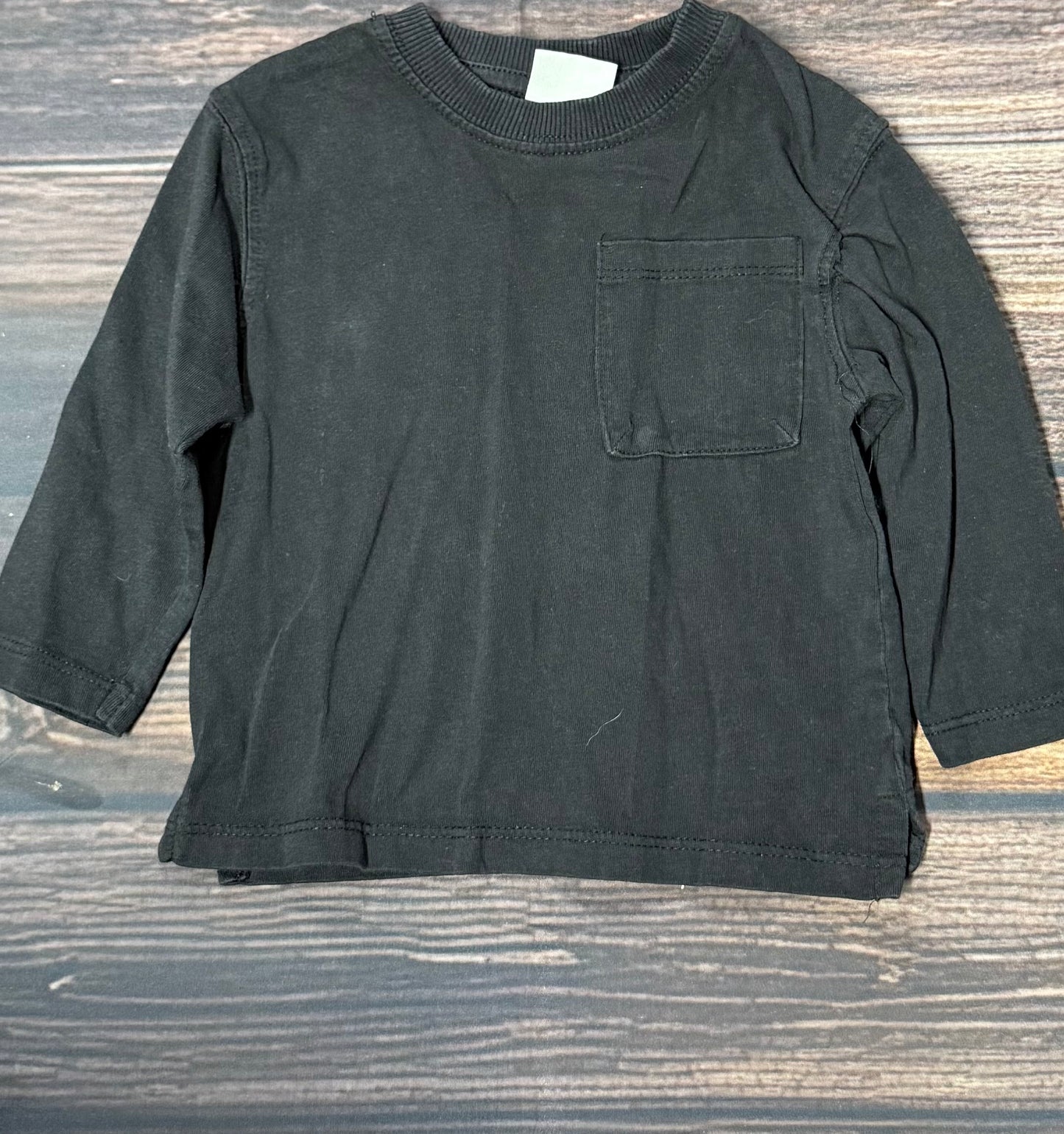 Zara 6-9m..has small staining