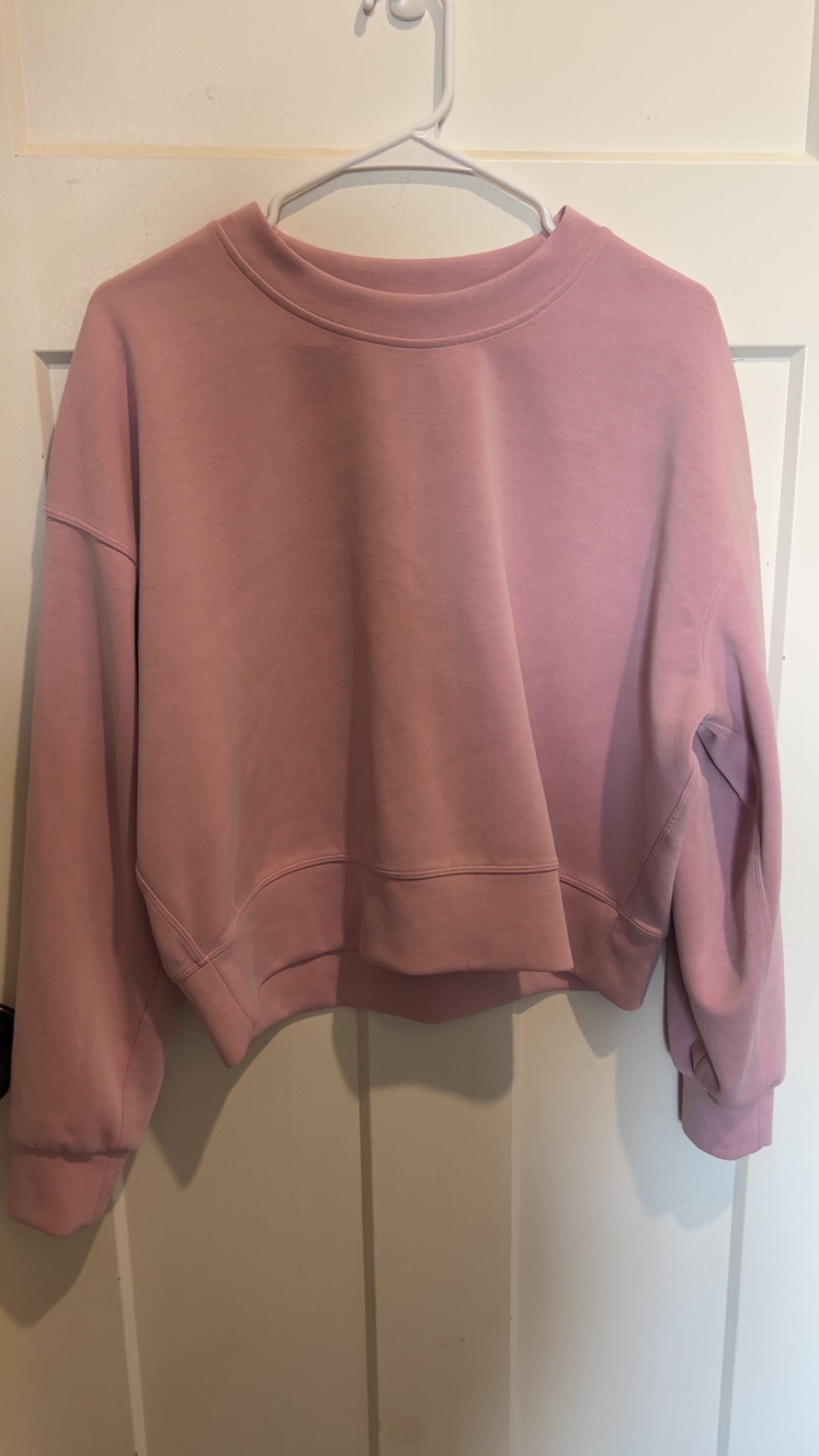 Lululemon perfectly oversized cropped crew.. softstream size 8. Retails $118