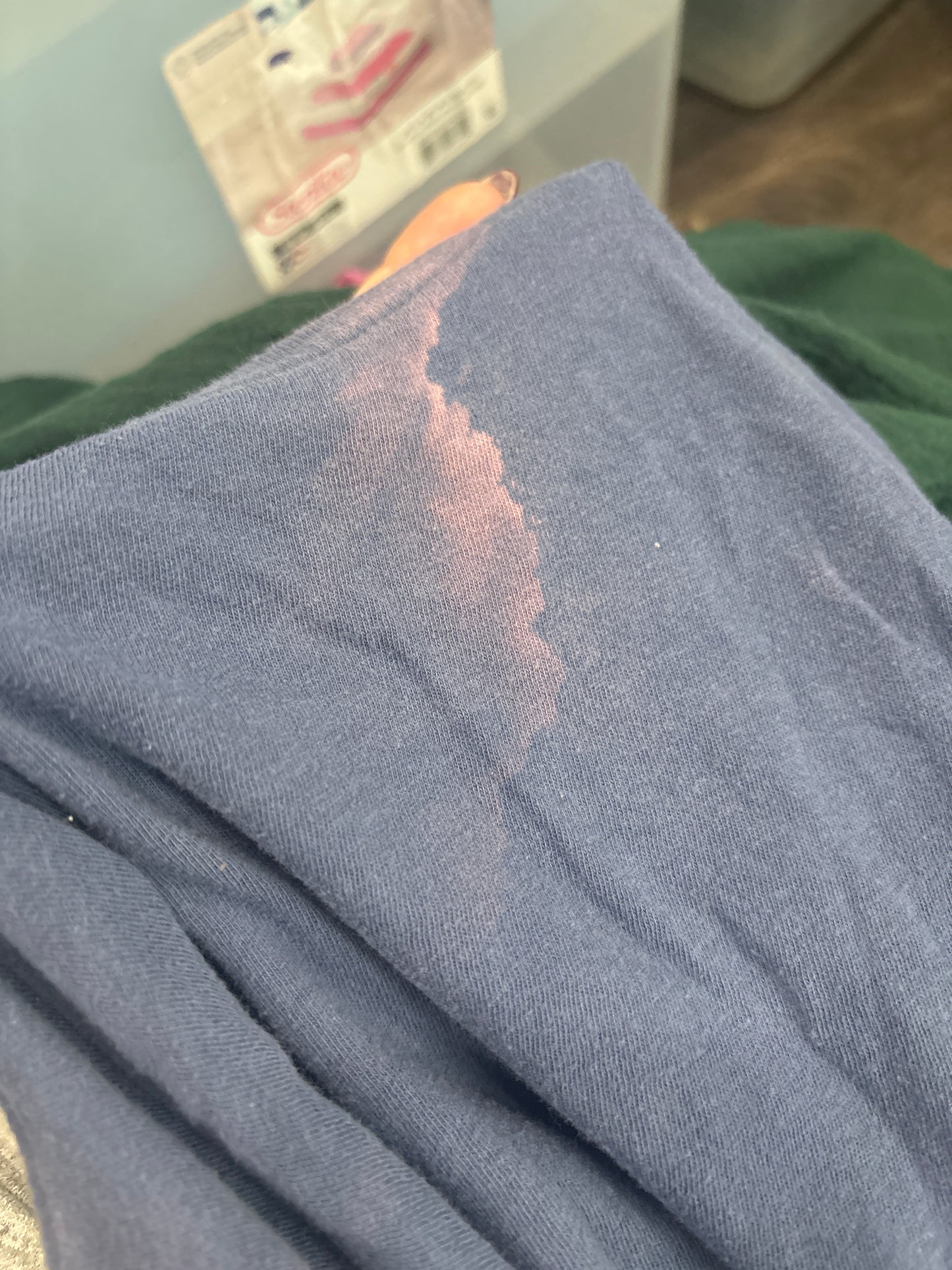 american eagle L/XL spot on back of neck