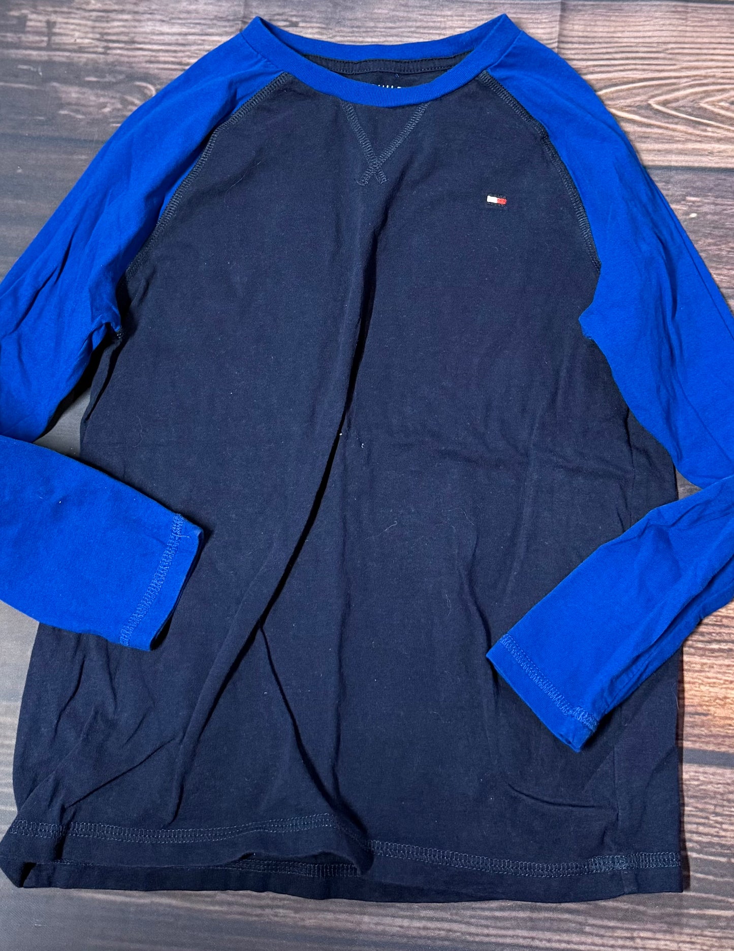 Tommy Hilfiger 8/10