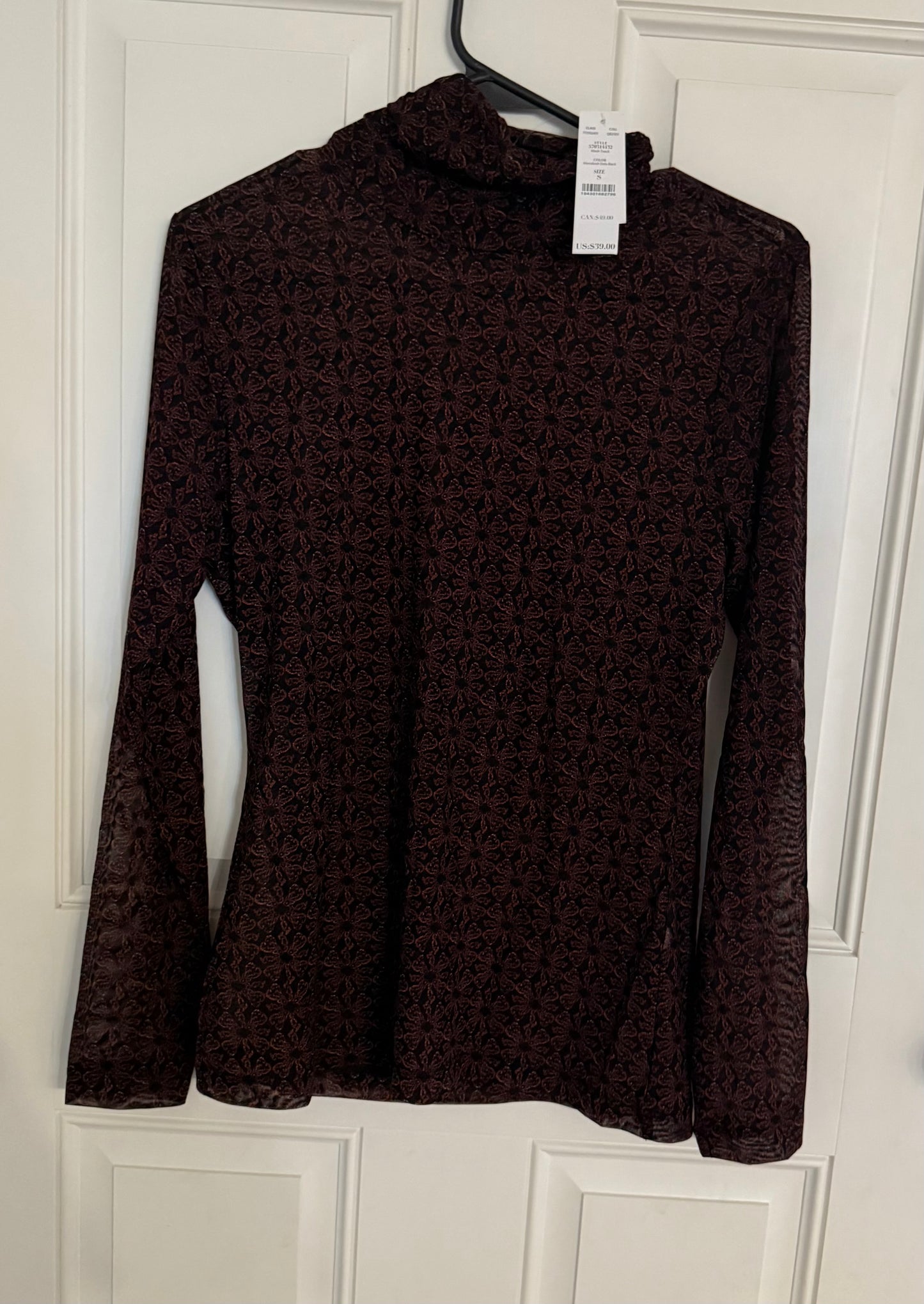 NWT white house black market small..retails $39