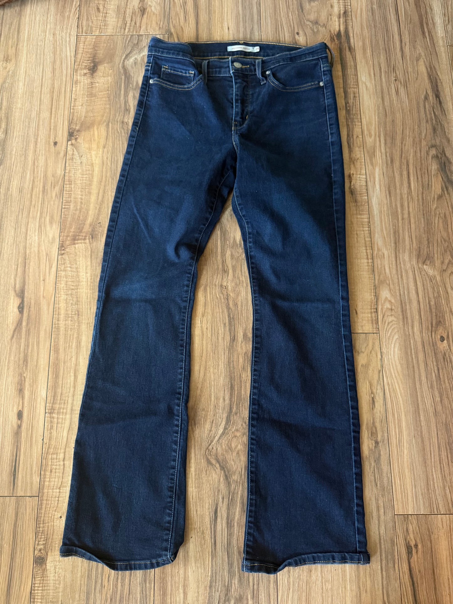 Levi Strauss W29 L32