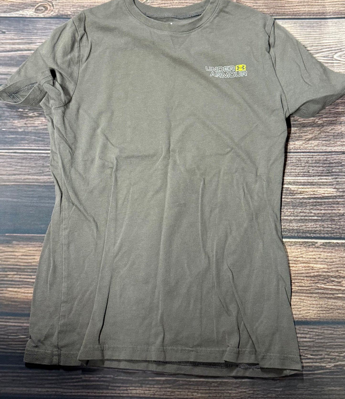 UA youth medium..has some water spots on front..back in second pic
