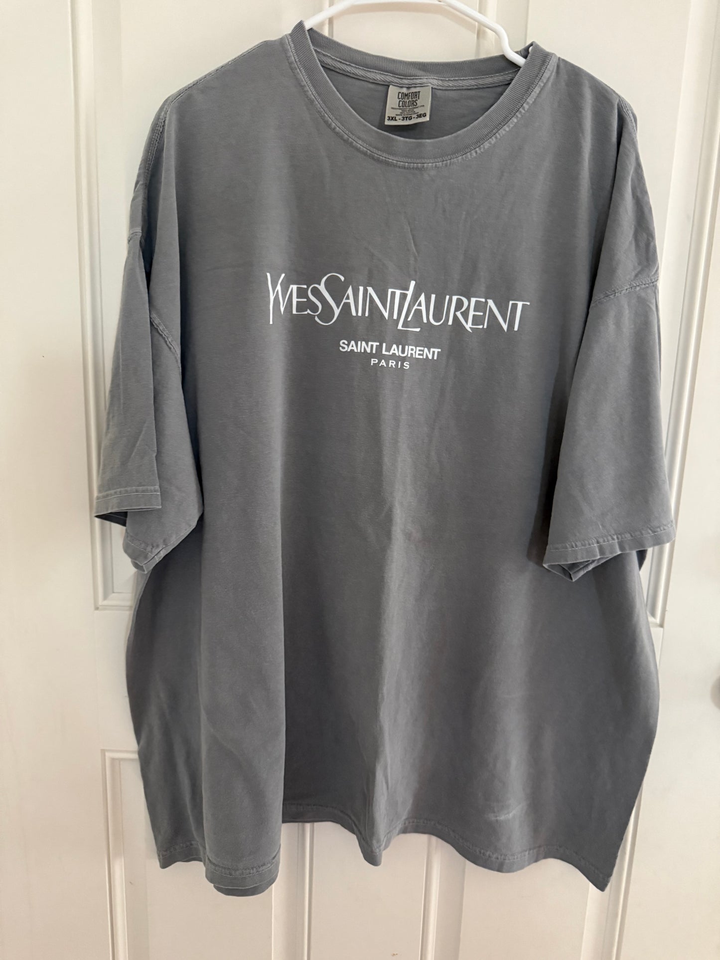 Comfort Colors 3X..small staining on bottom