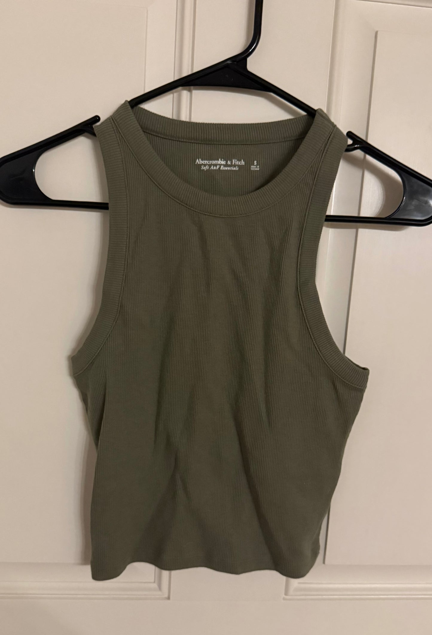 Abercrombie & Fitch small