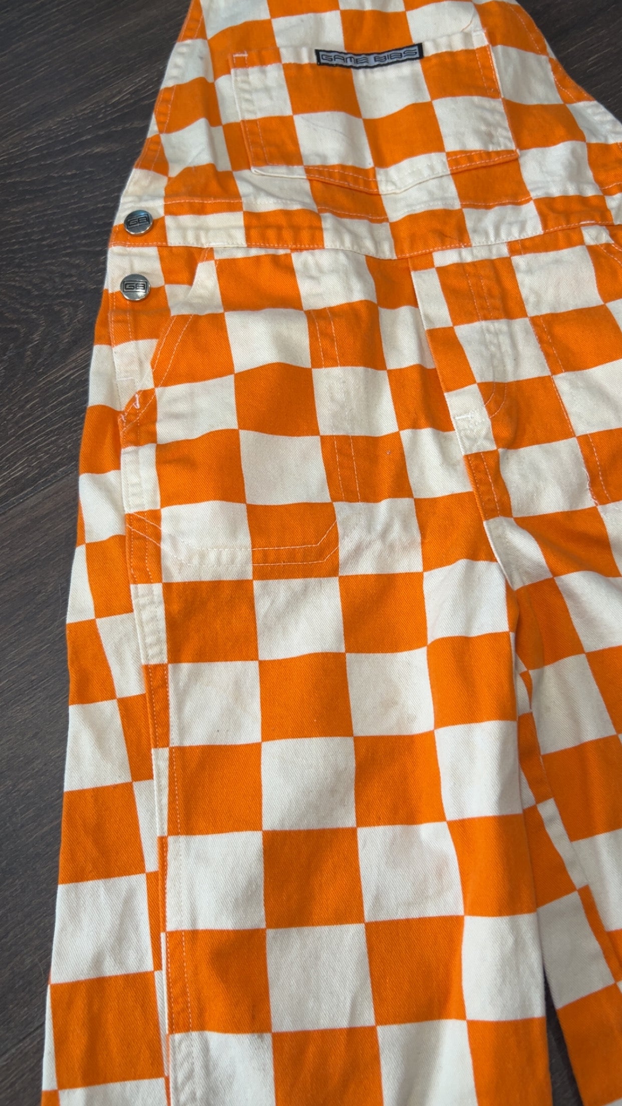 Game Bibs 4T.. faint staining
