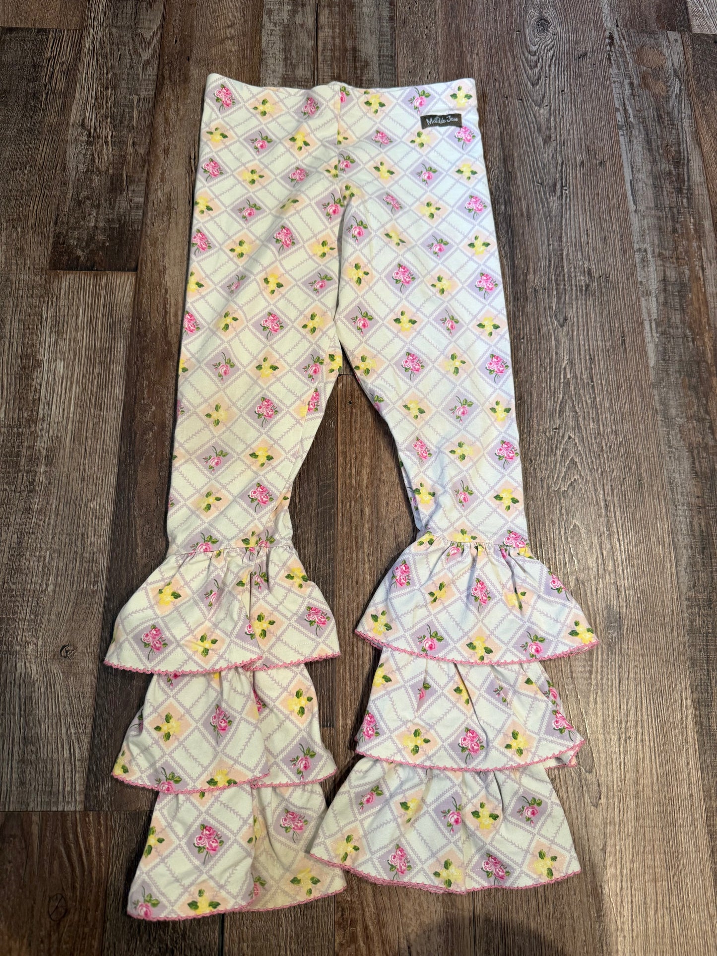 matilda jane 10 *dingy on bottom ruffle