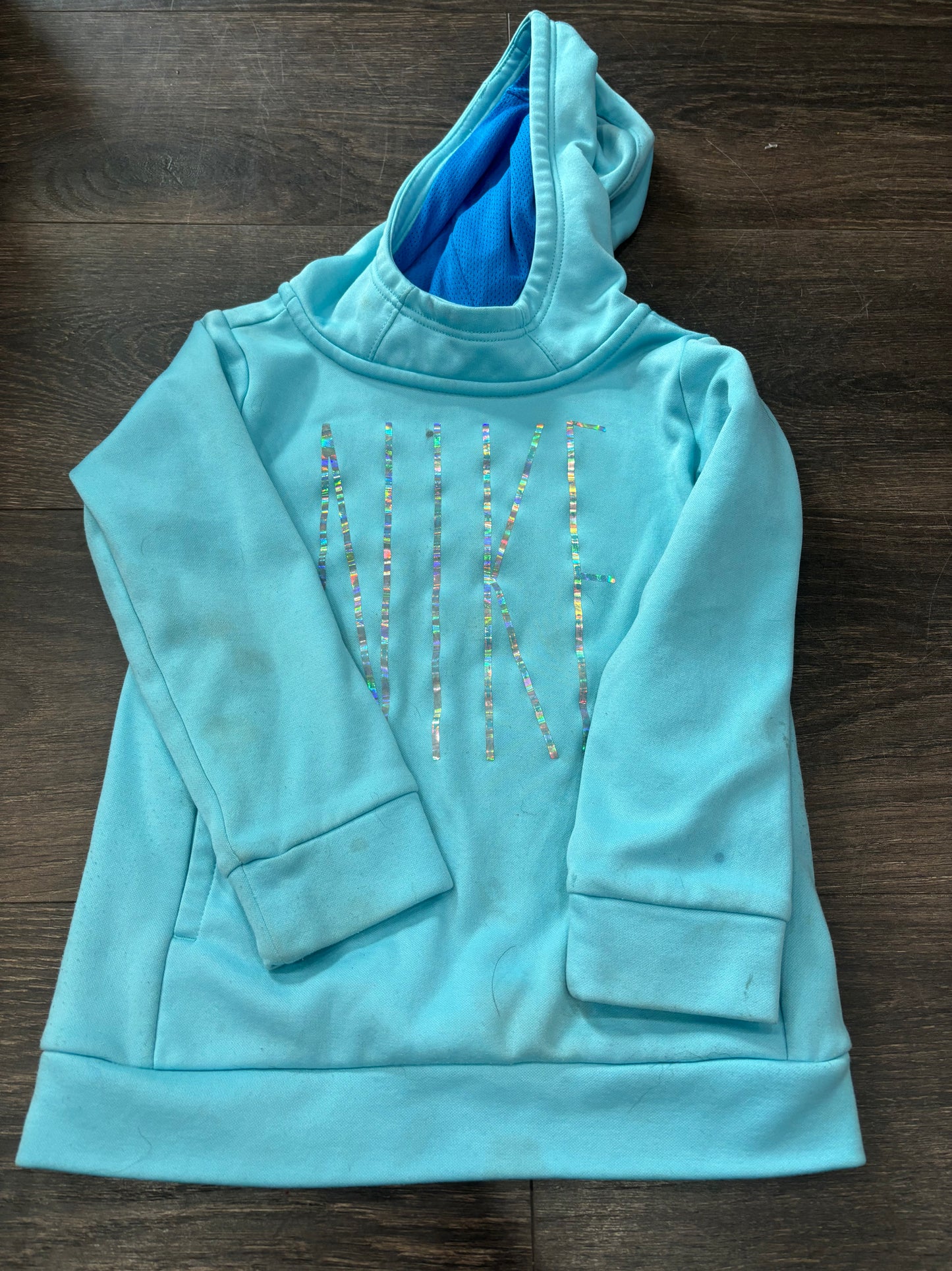 Nike 3T has small spots