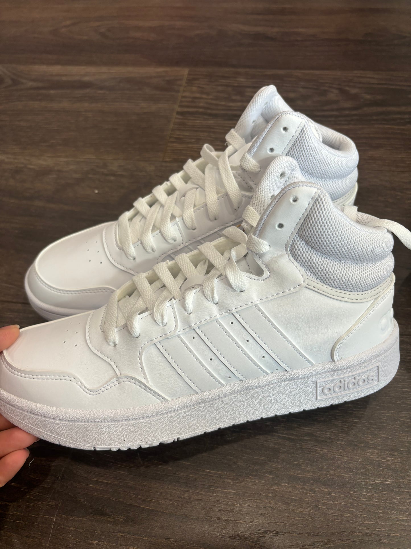 NEW Adidas size 8