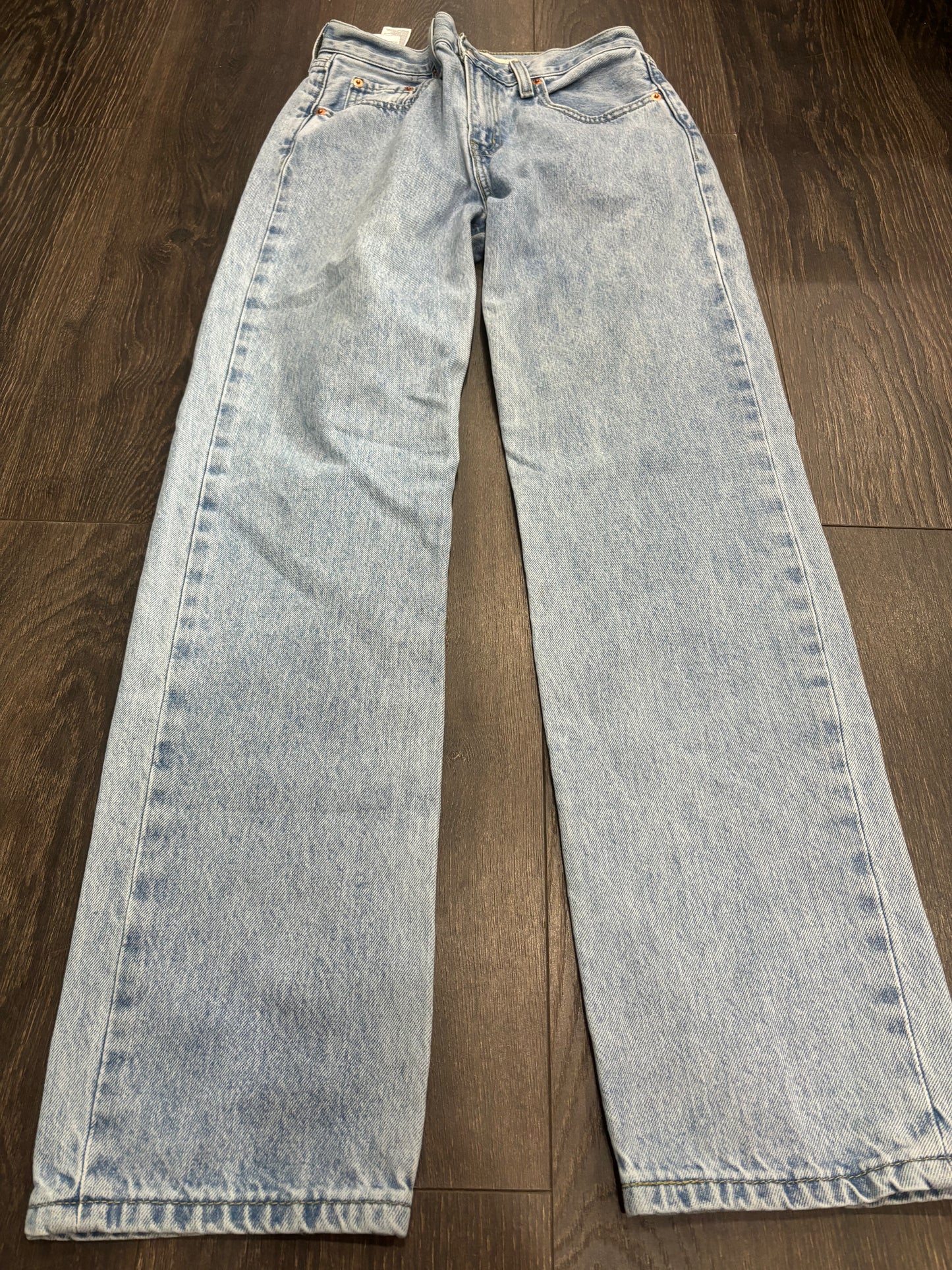 Levi 25