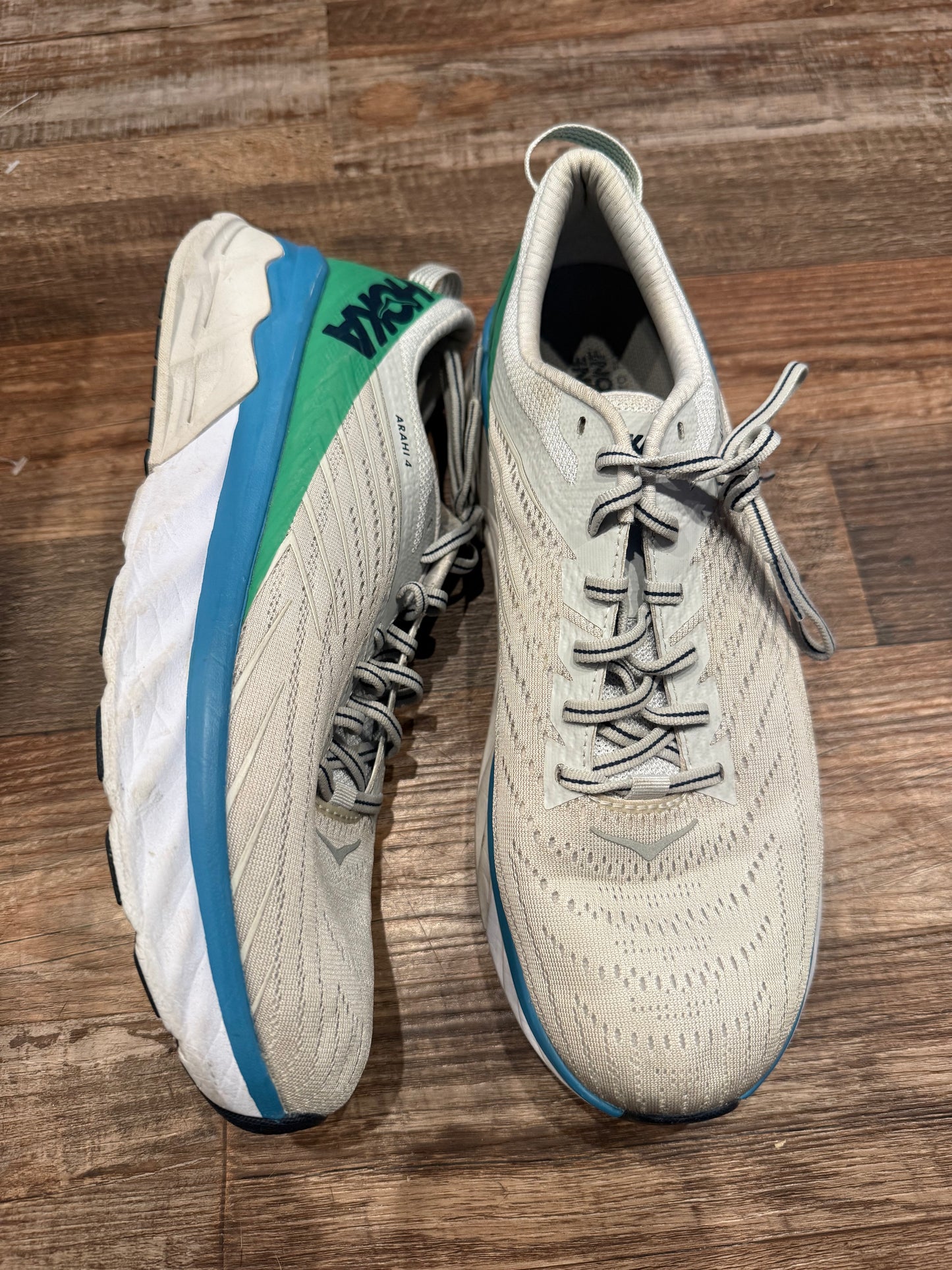 hoka size 10.5