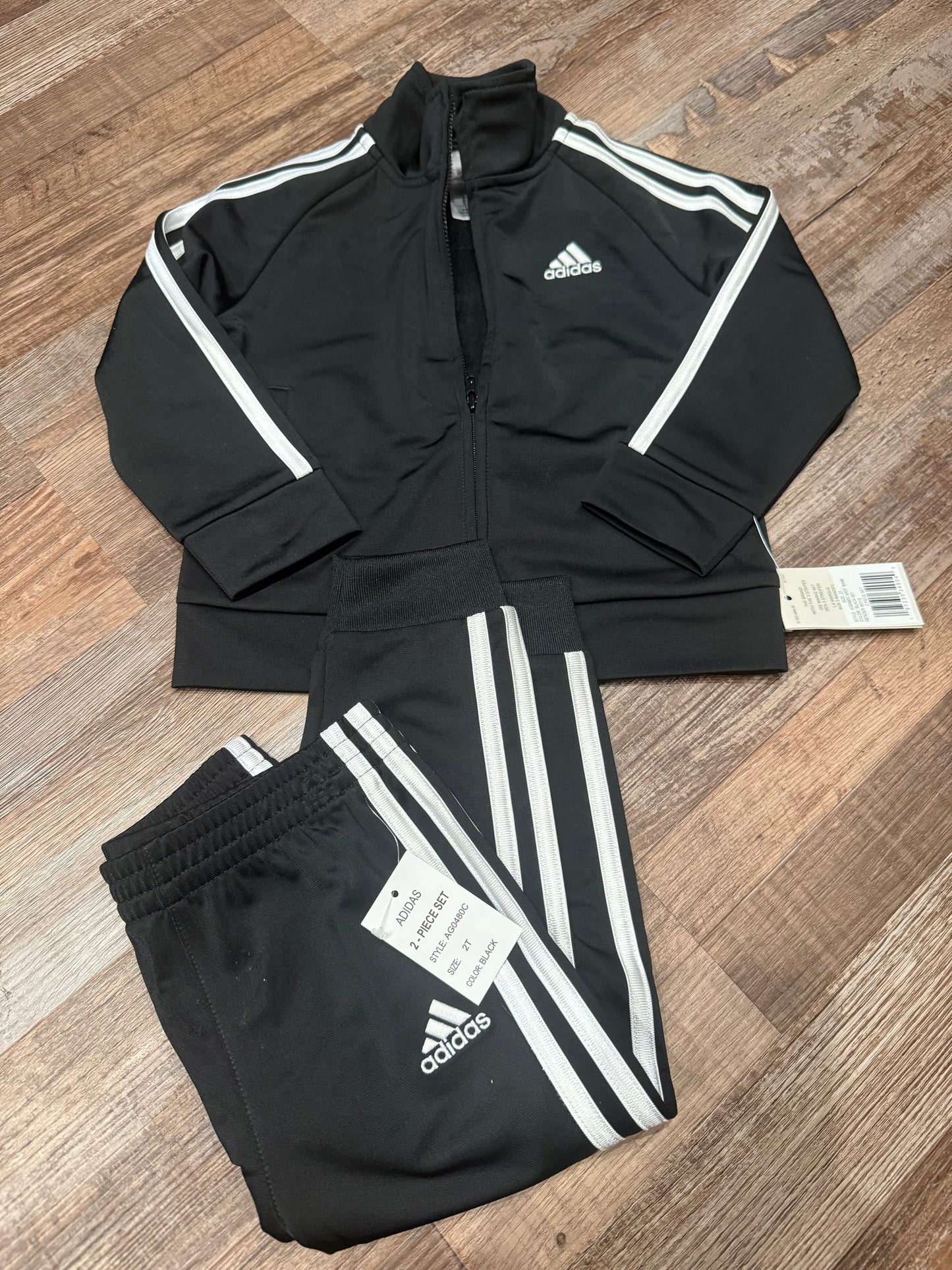 adidas nwt size 2t