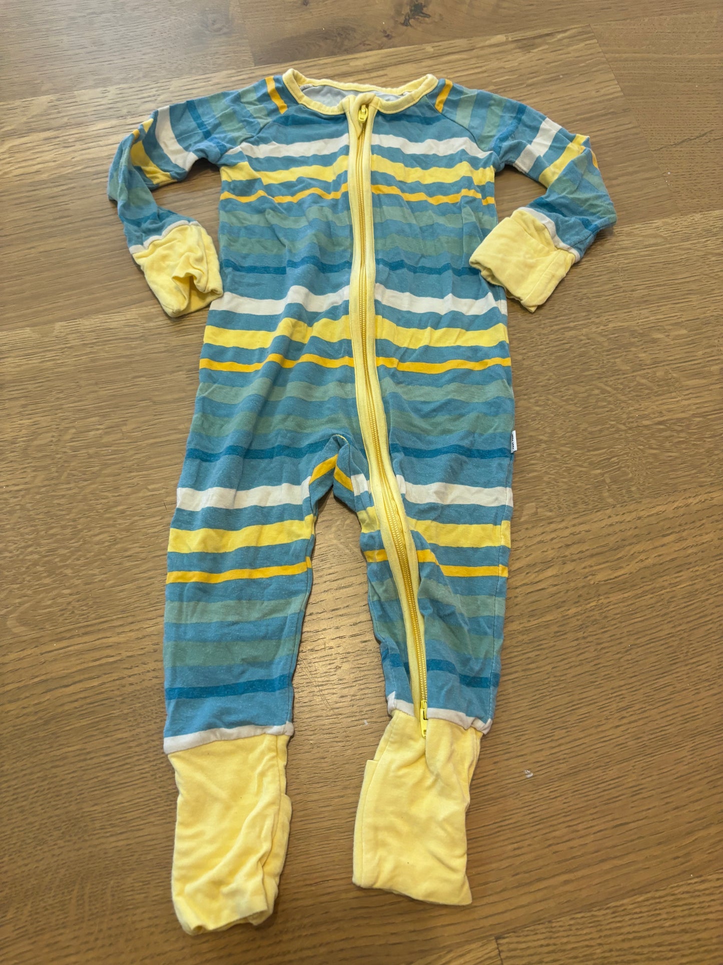 little sleepies 3-6m