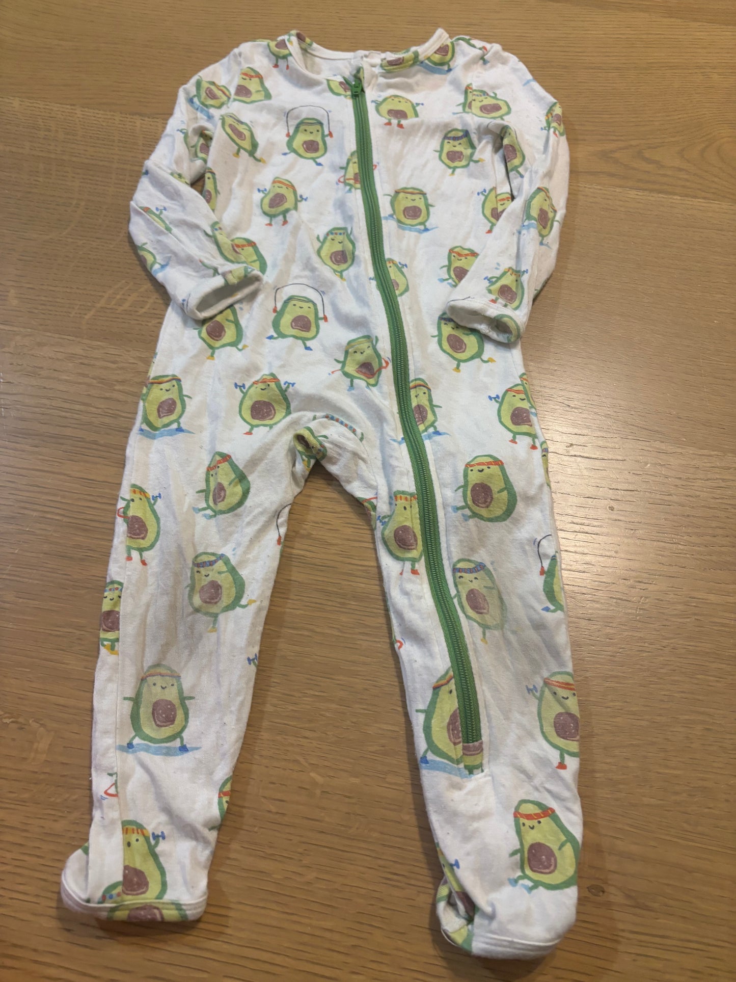 angel dear 12/18m has wear on knees