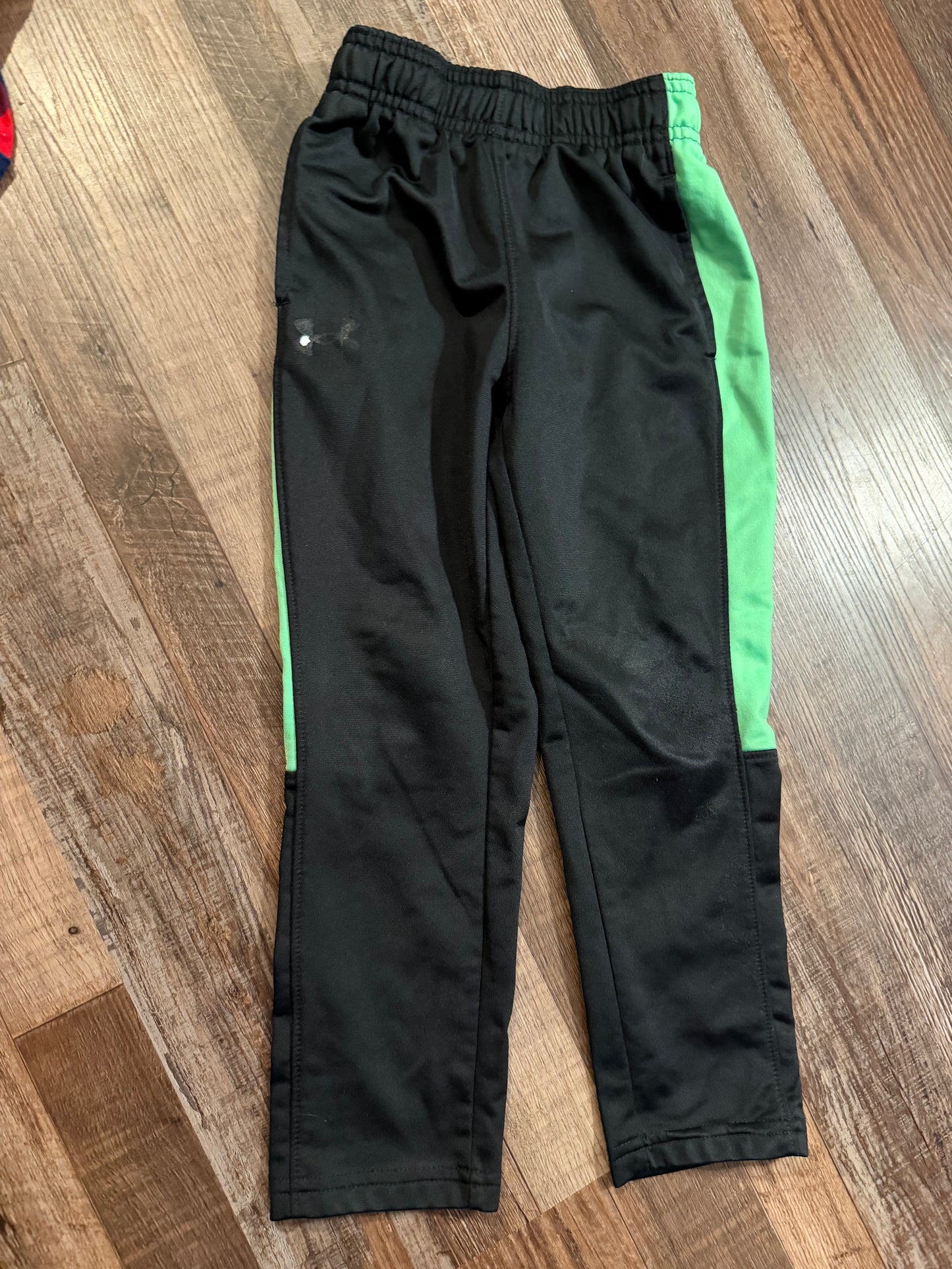 underarmour 4 * logo missing