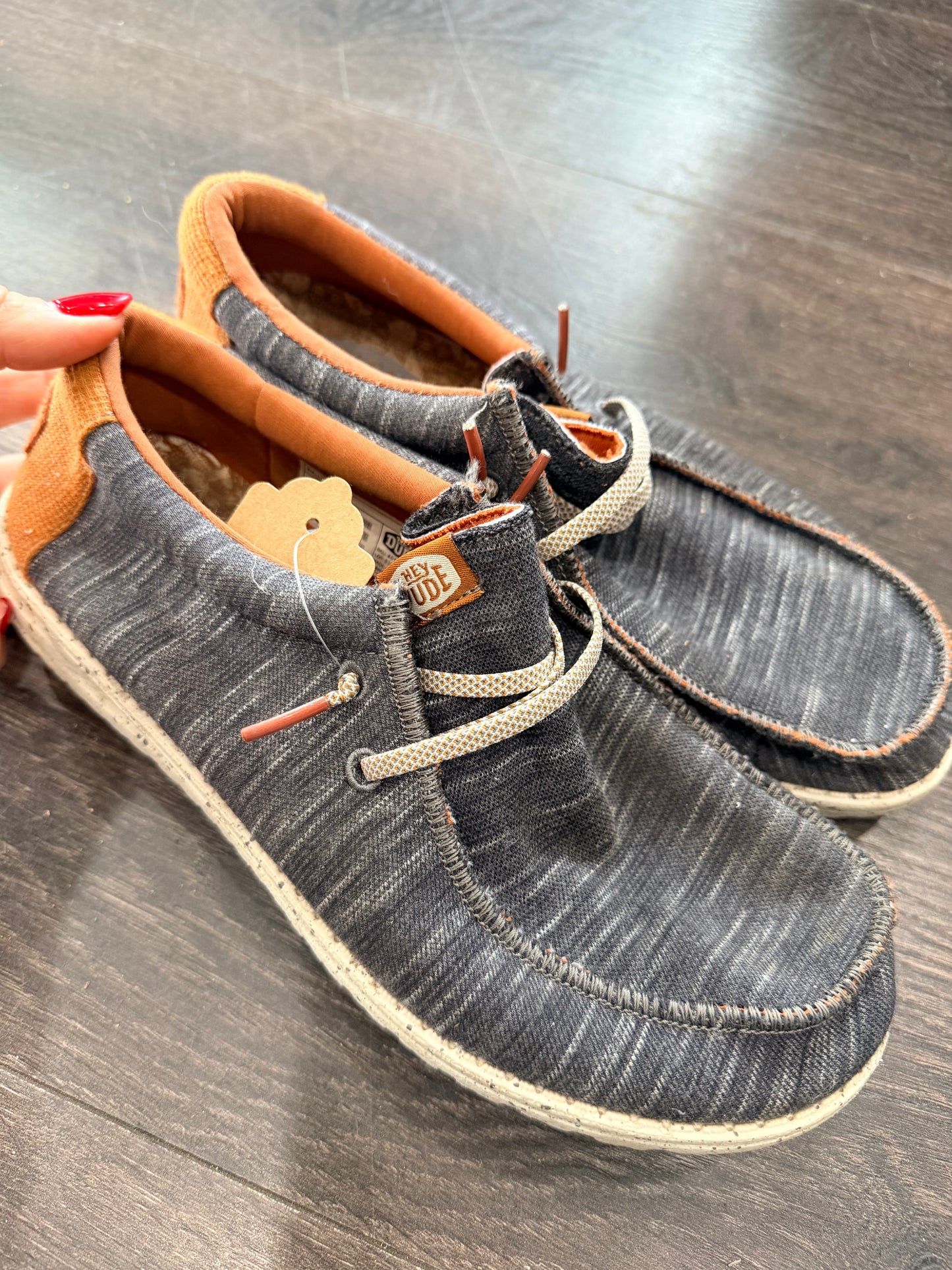 Hey dude men’s size 6