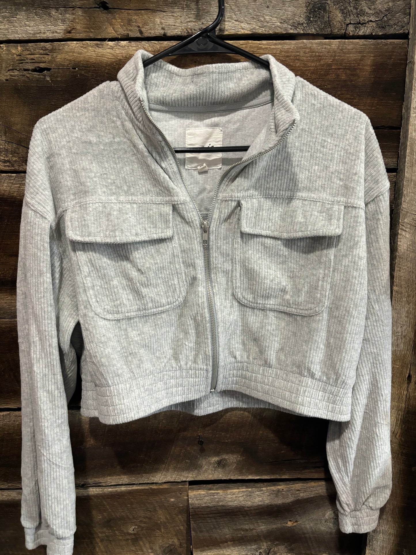 aerie small