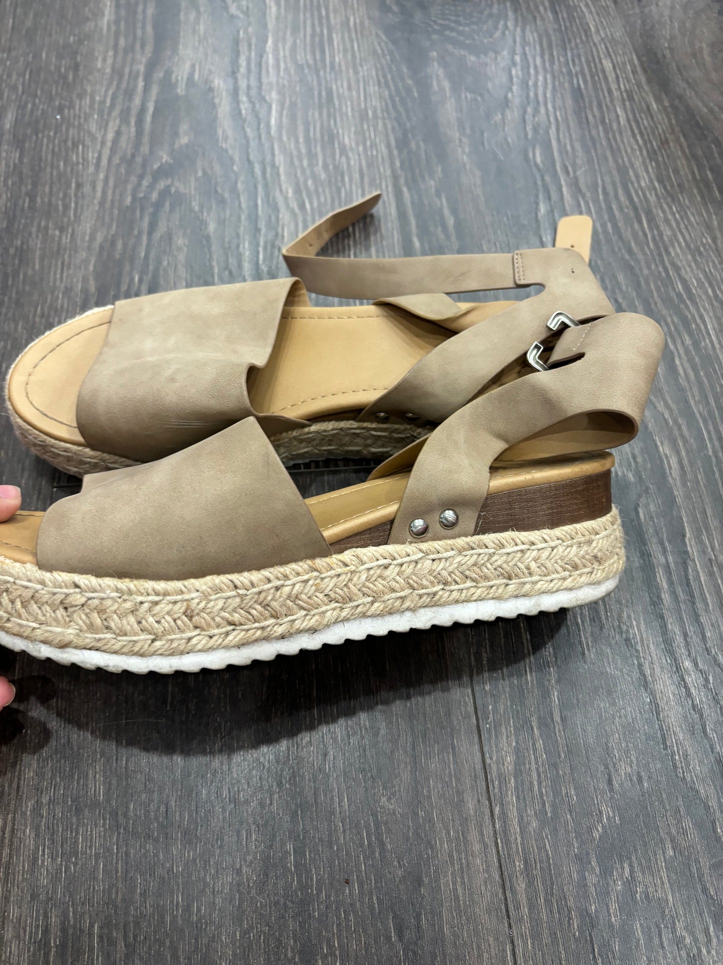 size 9.5