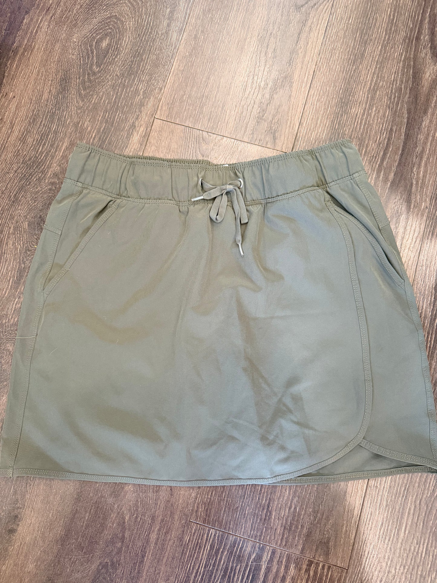 RBX medium.. has built in shorts
