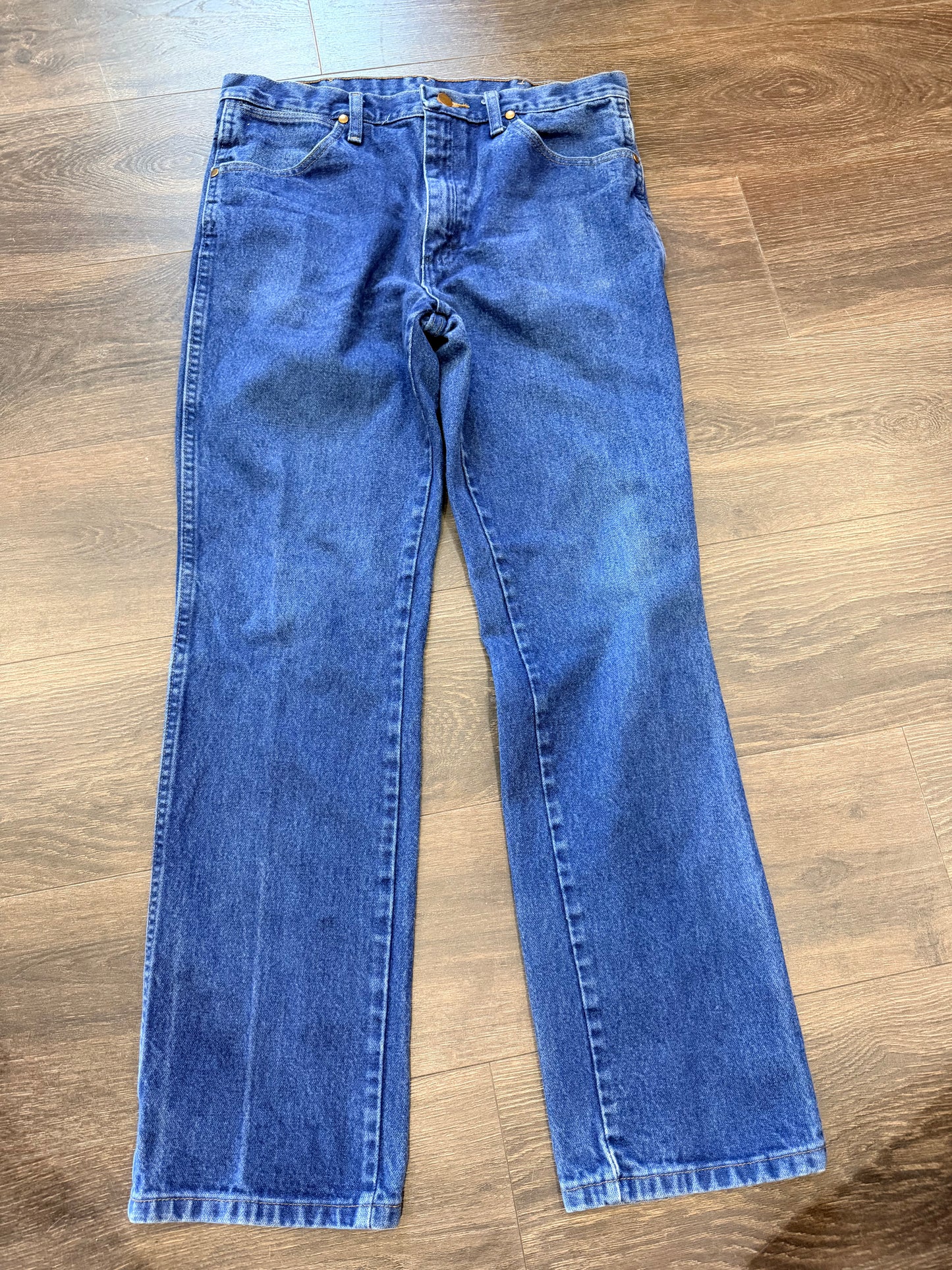 Wrangler 33x32