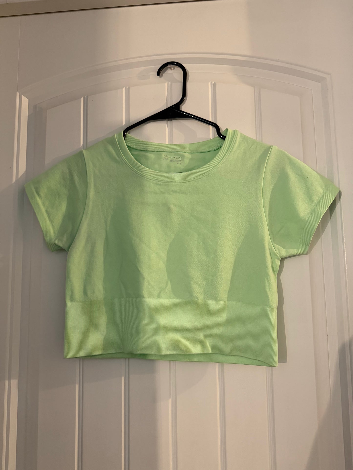 aerie - medium - small spot