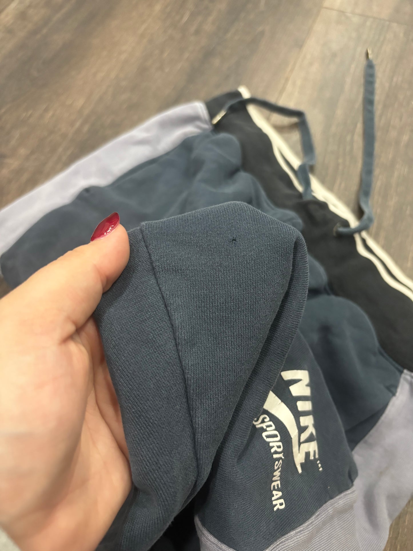 Nike medium small pinhole