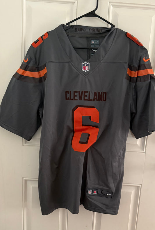 Nike large..back in second pic