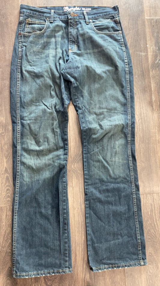 Wrangler relaxed boot 34x36