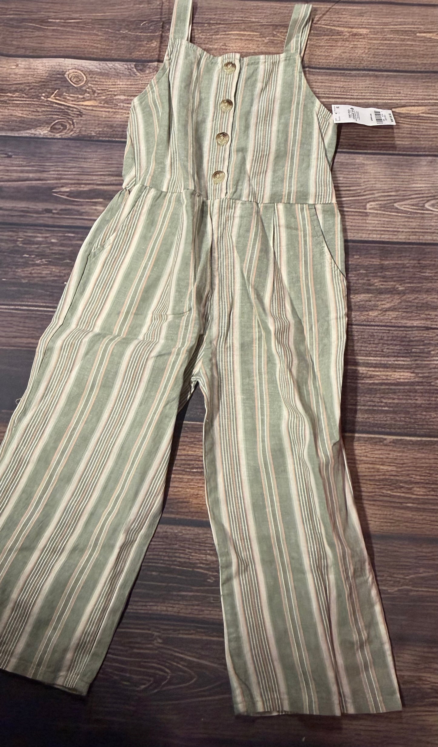 NWT oshkosh 5..retail $40