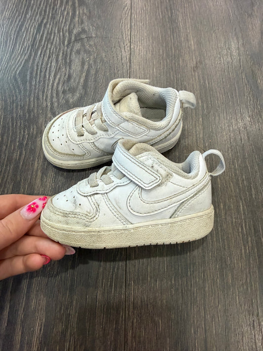 Nike size 5C
