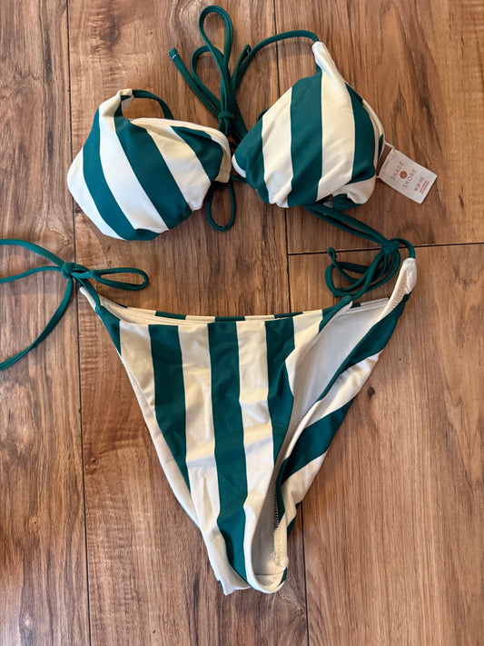 Shade & Shore medium top/small bottoms
