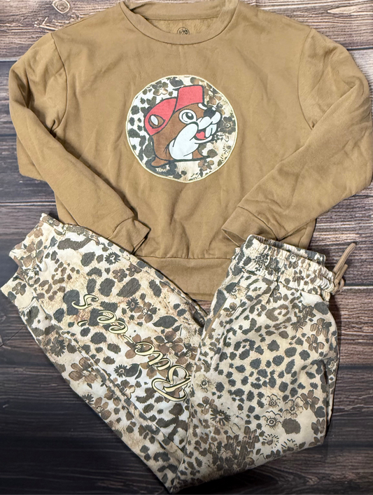 Youth medium top/youth small bottoms