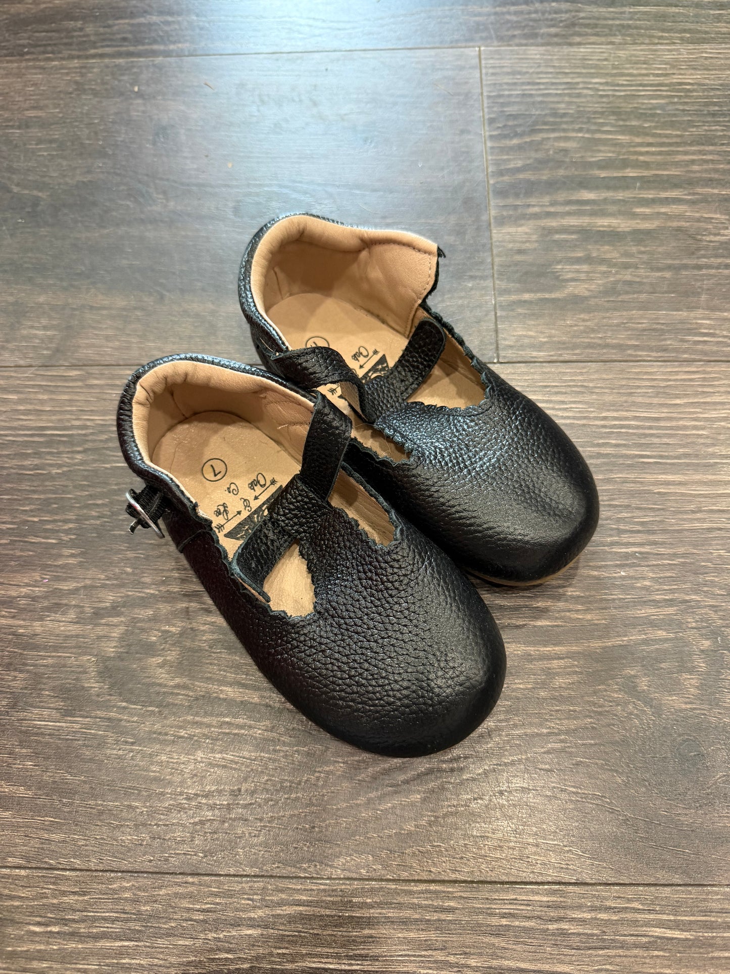 Oak & Lee Co. size 7
