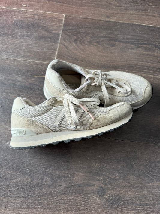 New Balance size 8