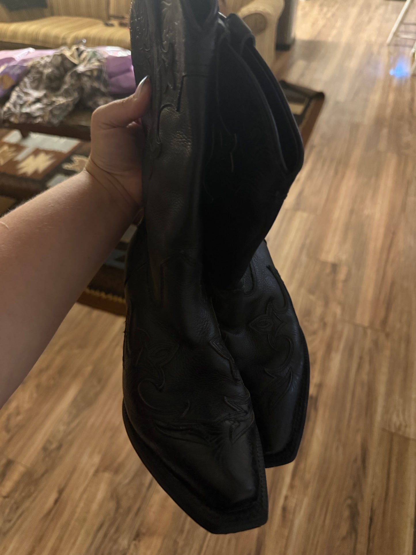 Ariat size 7