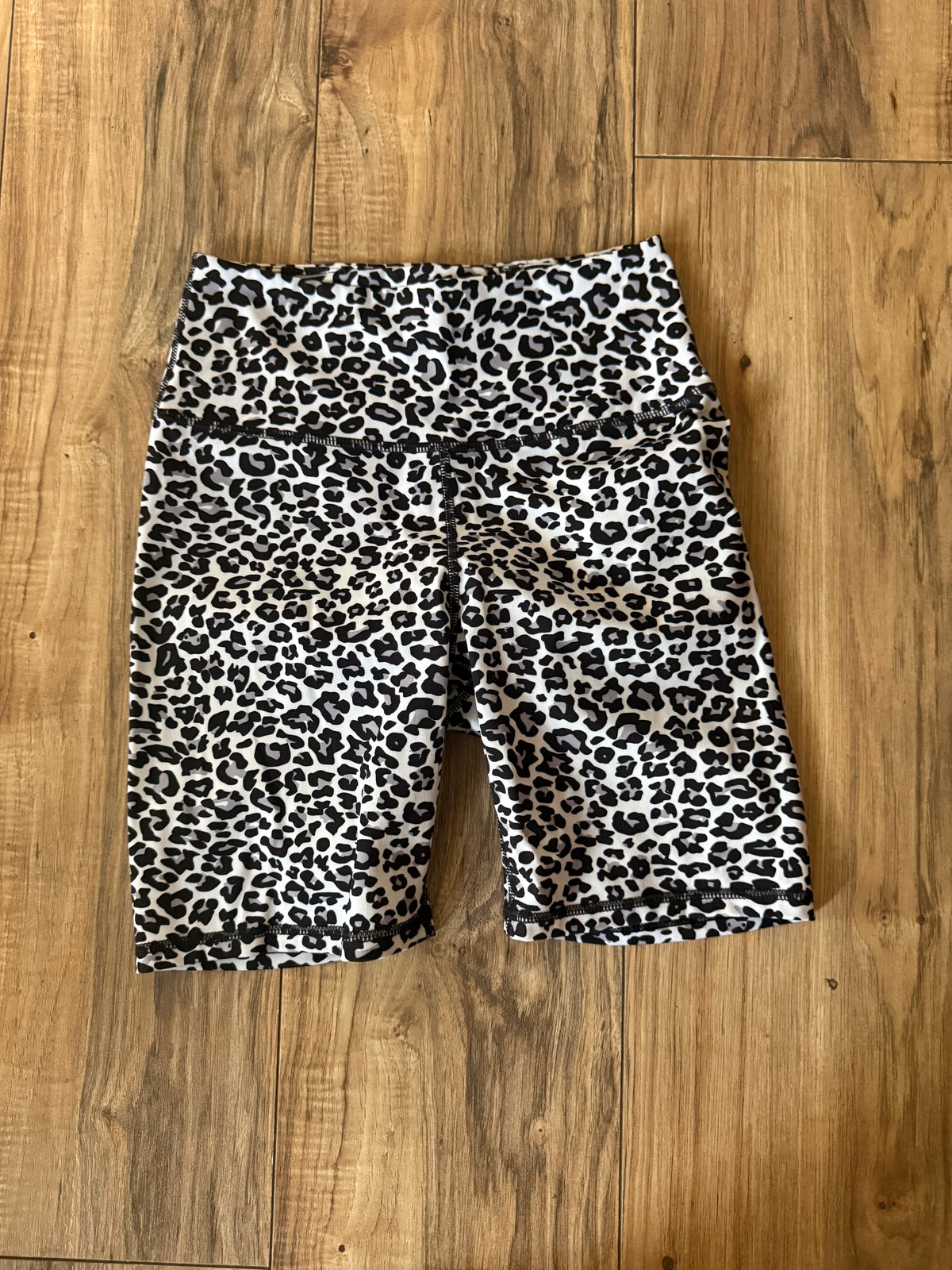 XS