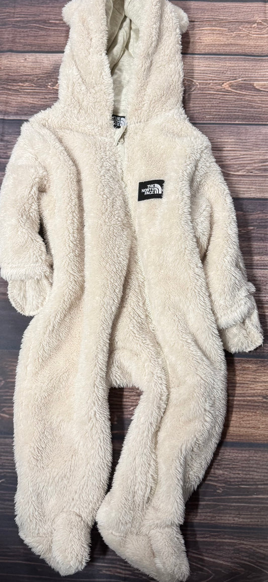 North Face 12m