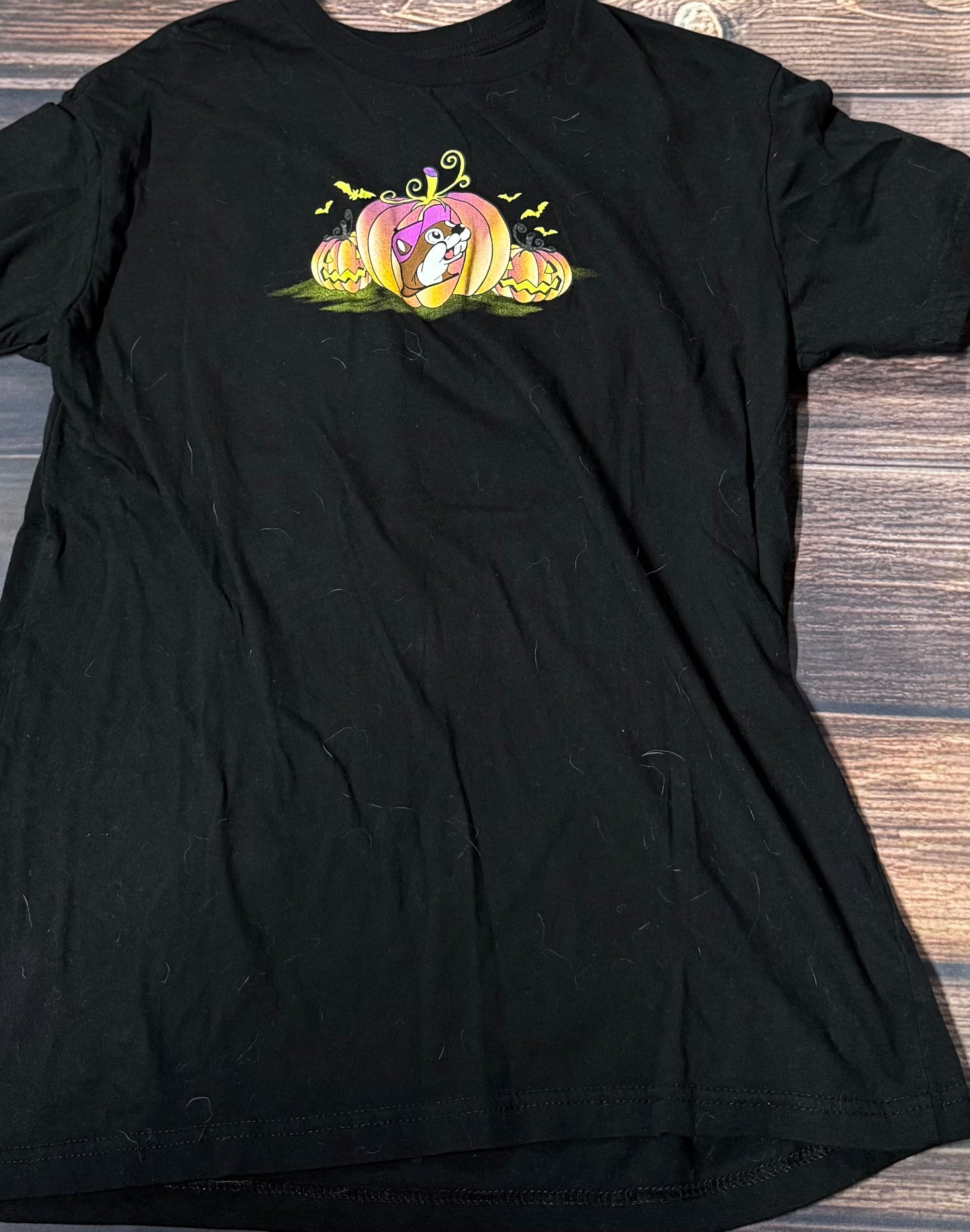 Buc-ee’s youth large..back in second pic