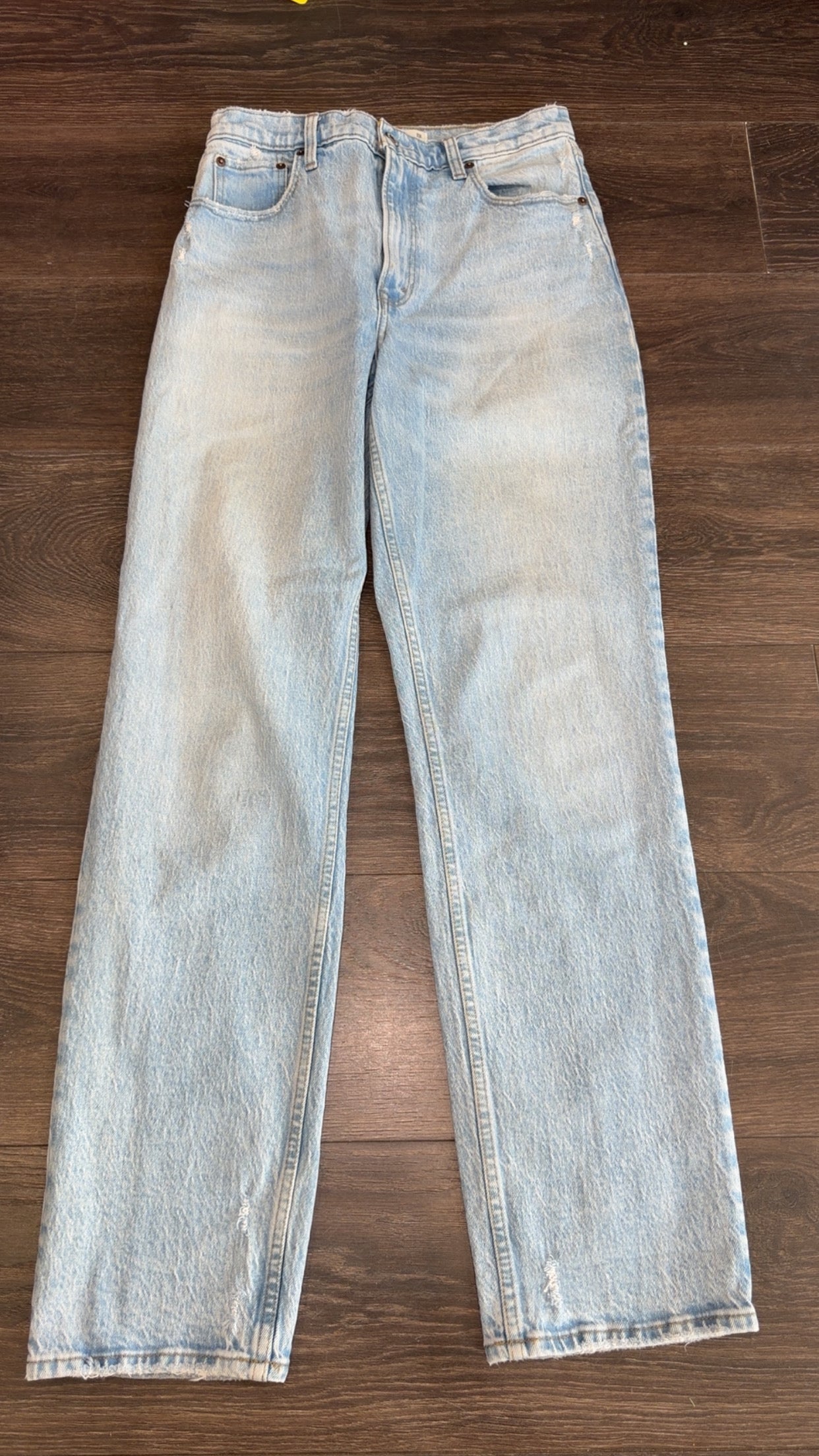 Abercrombie & Fitch the 90s straight ultra high rise 10L