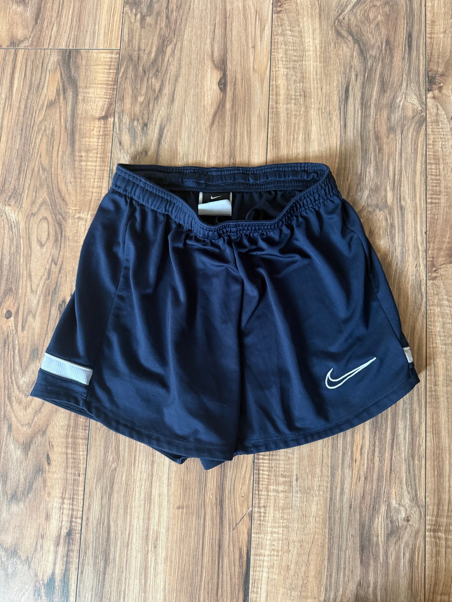 Nike XS