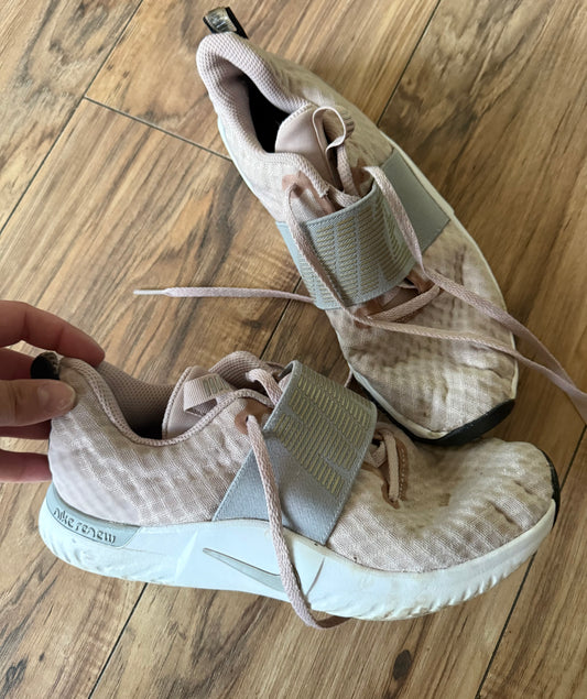 Nike 8