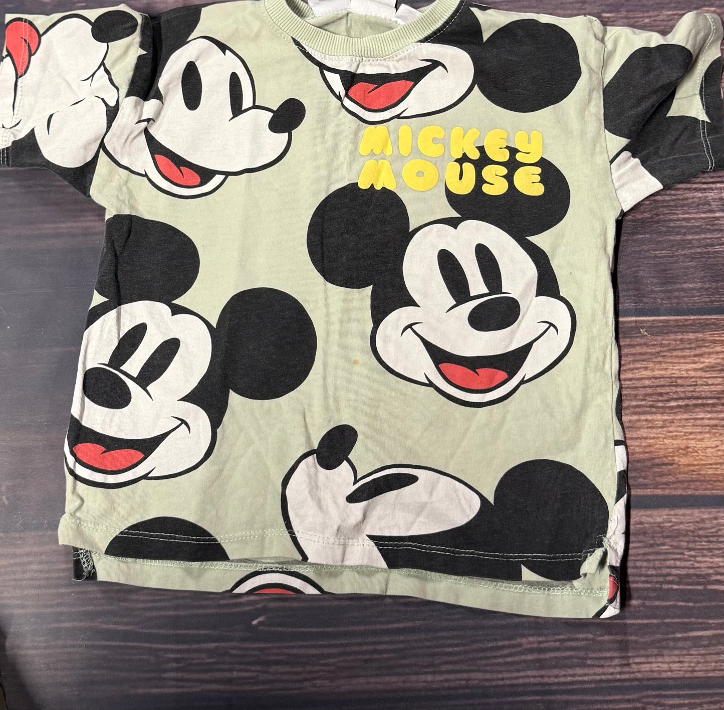 Zara 3-4..has small staining