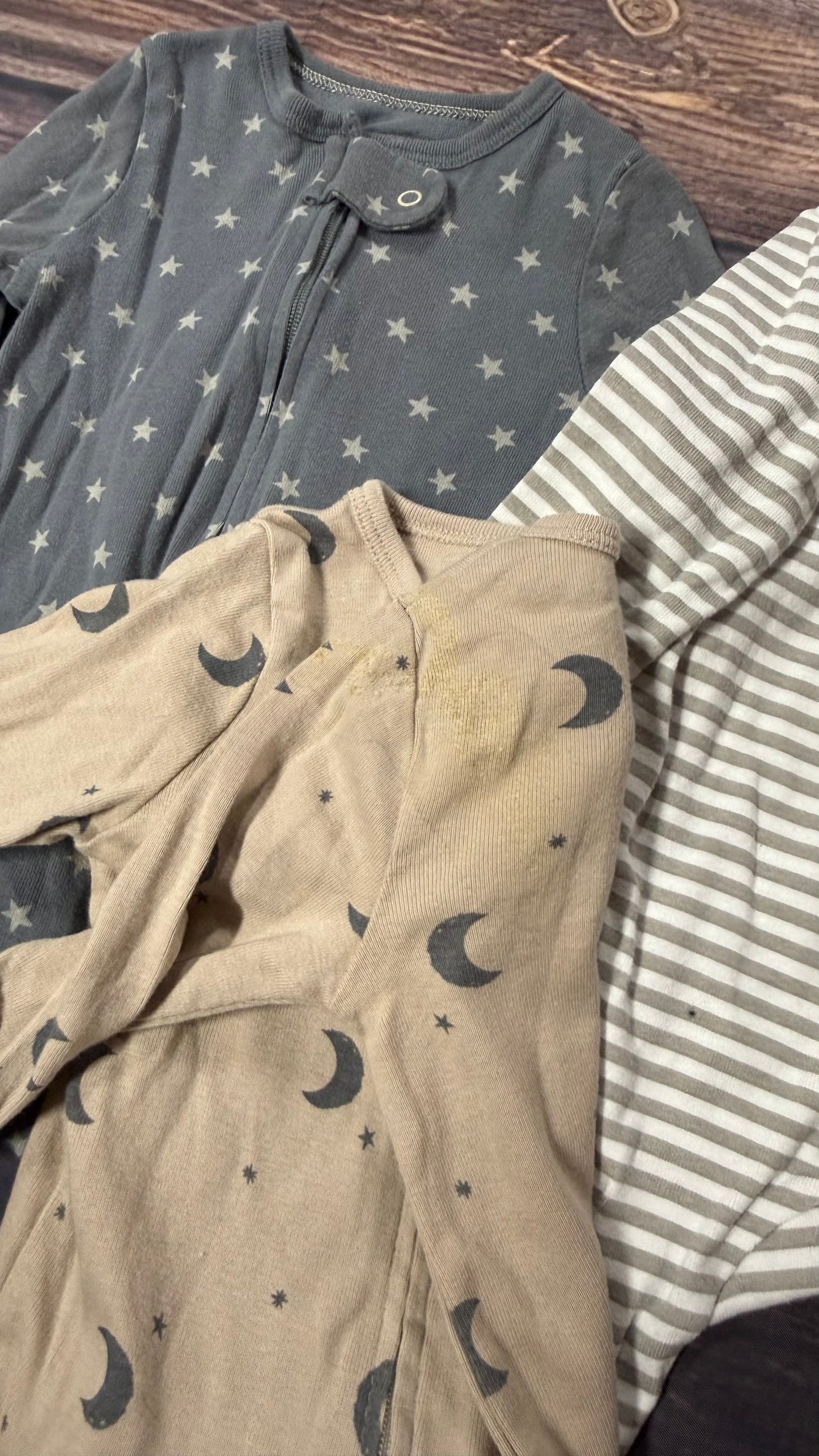 Cloud Island 3-6m..has staining one star onesie