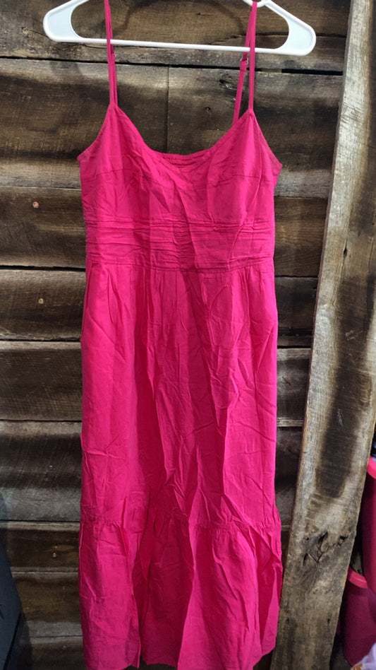 Universal Threads medium dress.. has pockets