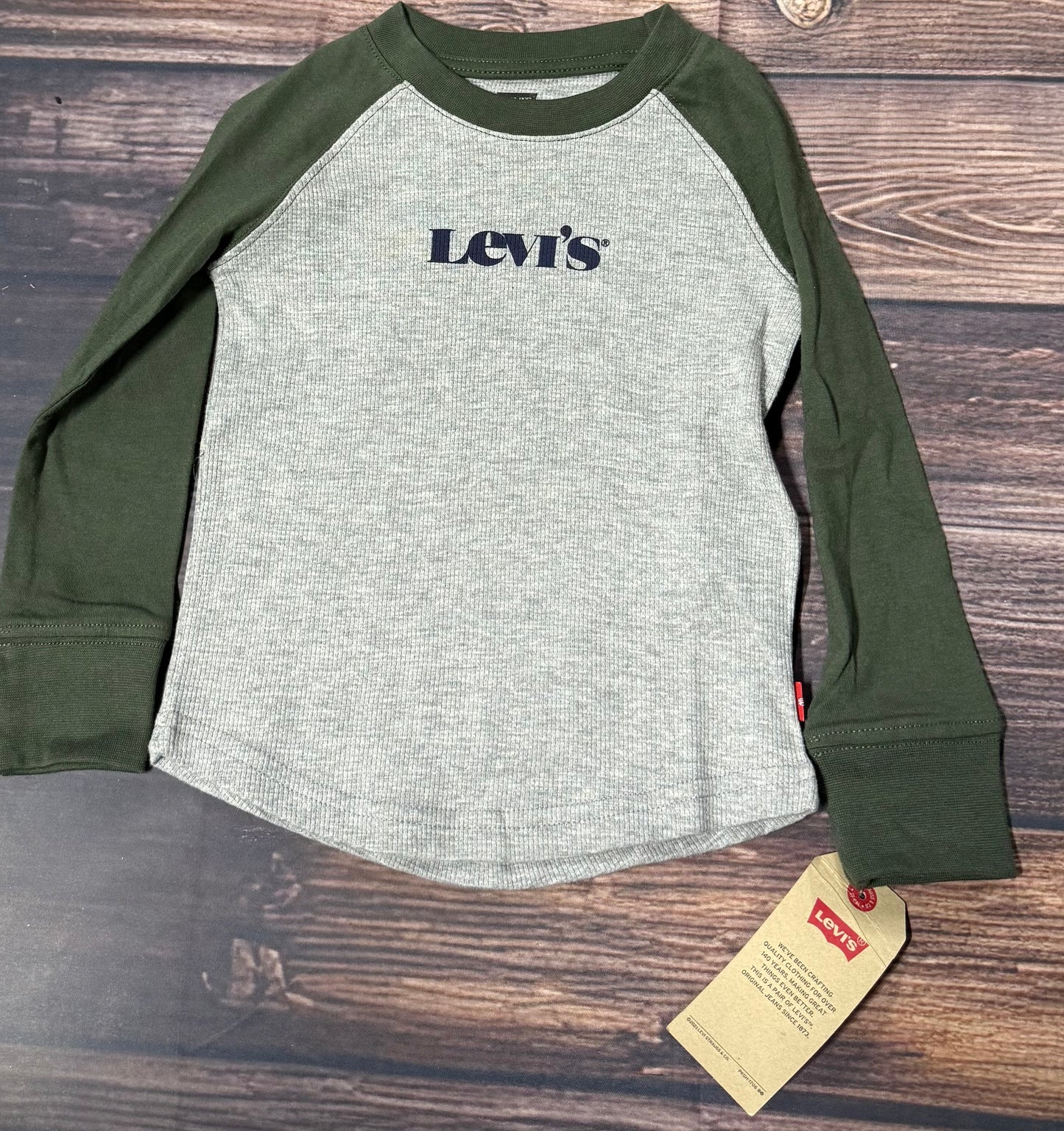 NWT Levi’s 2T