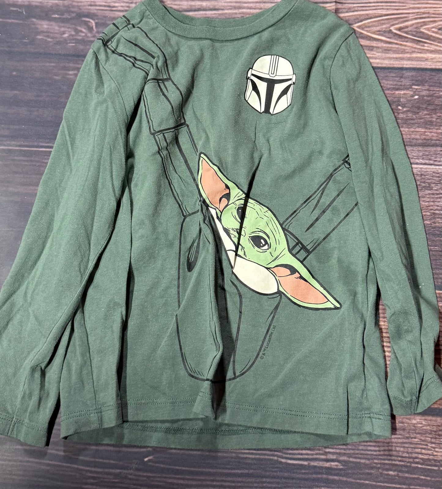 Old Navy 6-7..has water spots