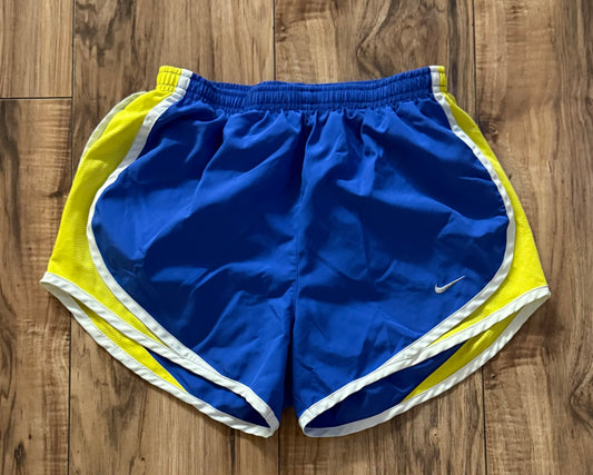 Nike XS