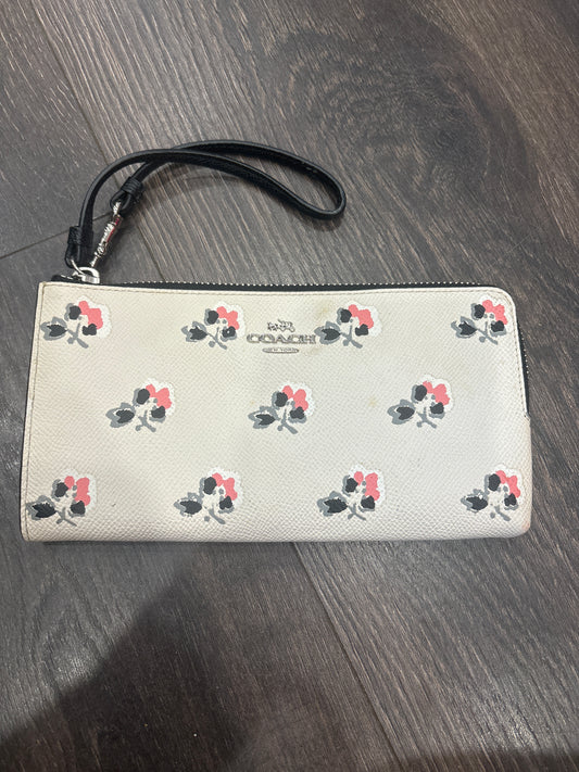 coach wristlet/wallet