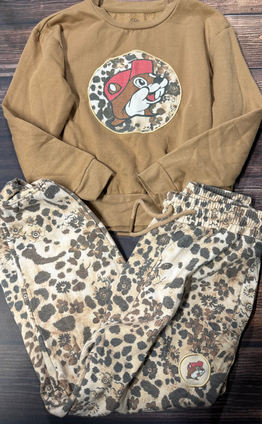 Youth medium top/youth small bottoms